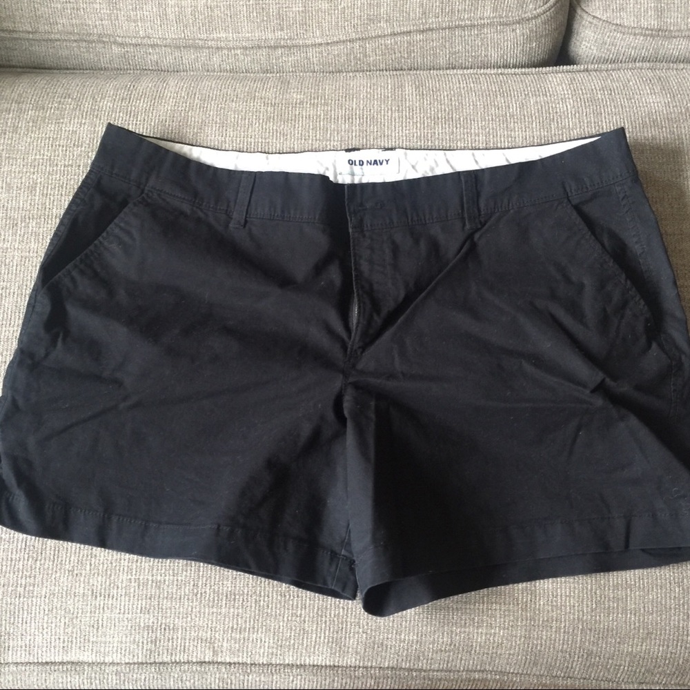 Old Navy black shorts
